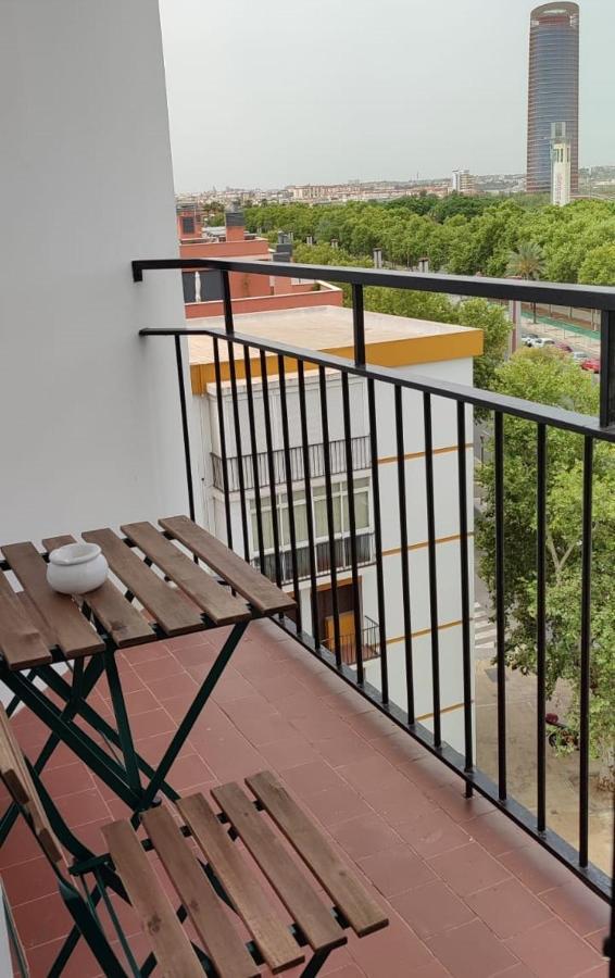 Homefeel Cartuja Seville Luaran gambar